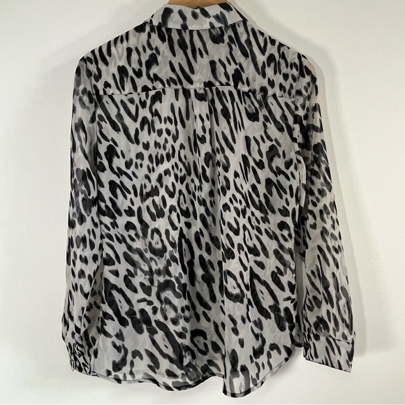 Chico’s Winter Wild Wanda L/S Sheer Blouse Black Leopard Print S - Picture 5 of 10